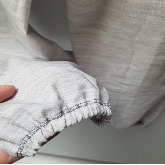 Lululemon Om Pant Cropped Fossil Grey White 4 - Picture 5 of 12